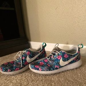 Nike Roshe One Tropical
